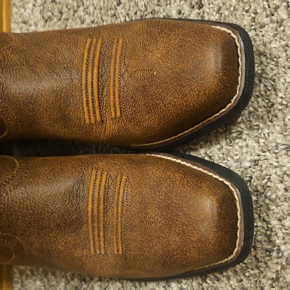 Ariat Womens Cowboy Boots. NWOT - Picture 7 of 7